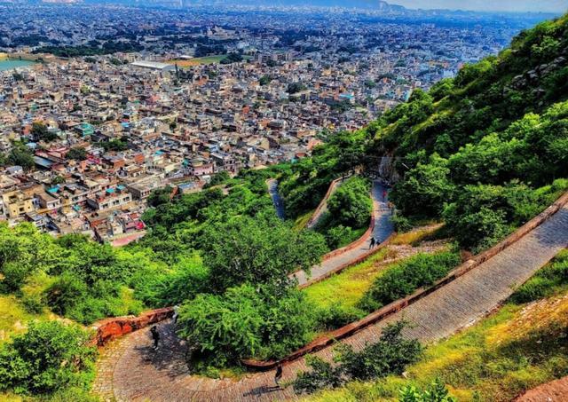 Cycling Adventure to Nahargarh Fort: A Sunrise Ride