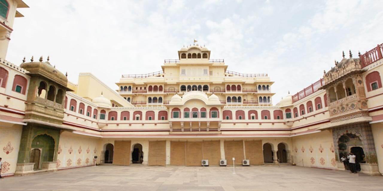 A Complete City Palace Guide: History, Highlights, and Tips