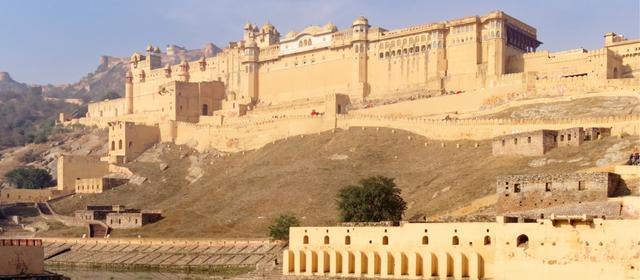 Amer Fort: Jaipur's Majestic Hilltop Palace