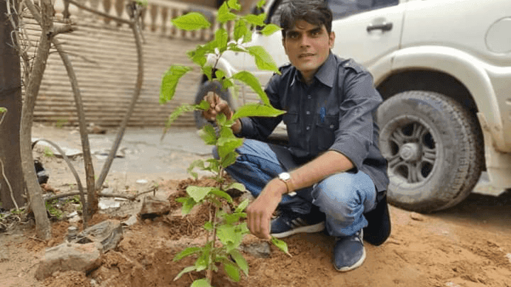 How One Man is Helping to Save the Environment in Tonk