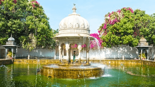Citywalk highlighting Udaipur's Charm