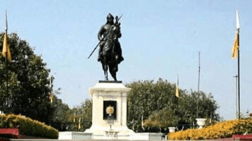 Citywalk highlighting Udaipur's Charm