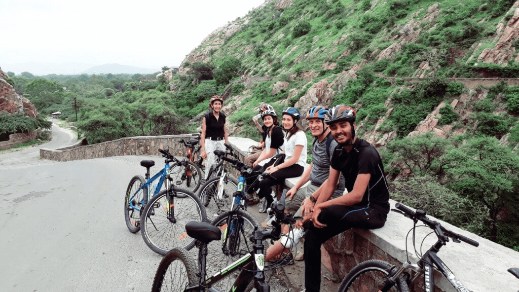 Countryside Cycling and Local Lunch