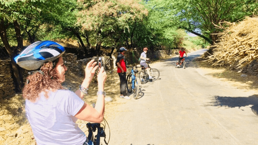 Countryside Cycling and Local Lunch
