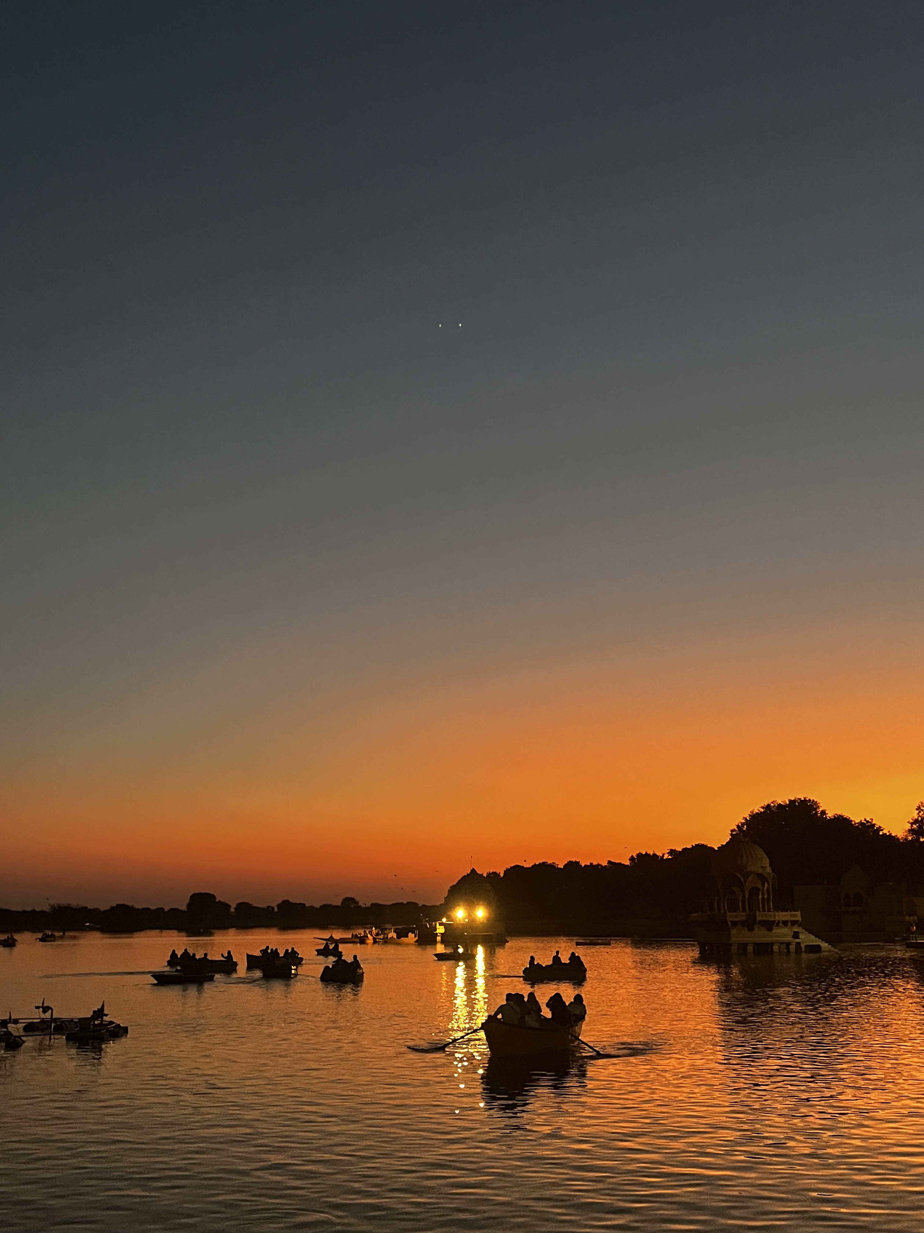 Light and Sound Spectacle on a Boat 2