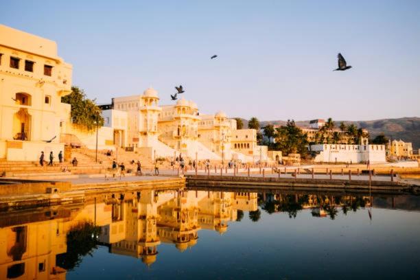 Ajmer-Pushkar Guided Road Trip