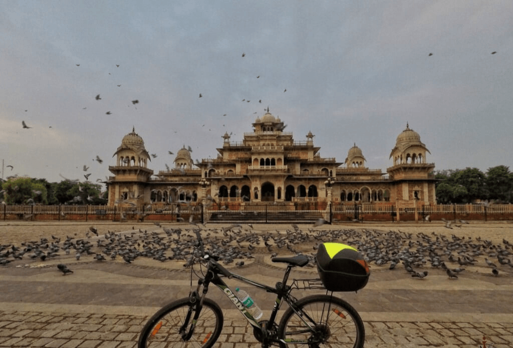 Morning cycling in the Pink City 6