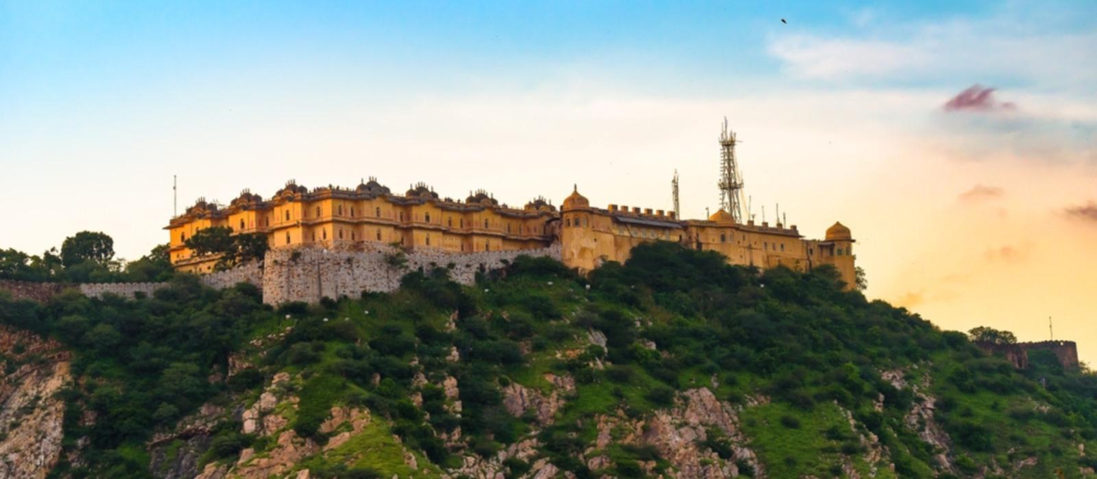 Nahargarh Fort: Sunset Views & Photography Spots